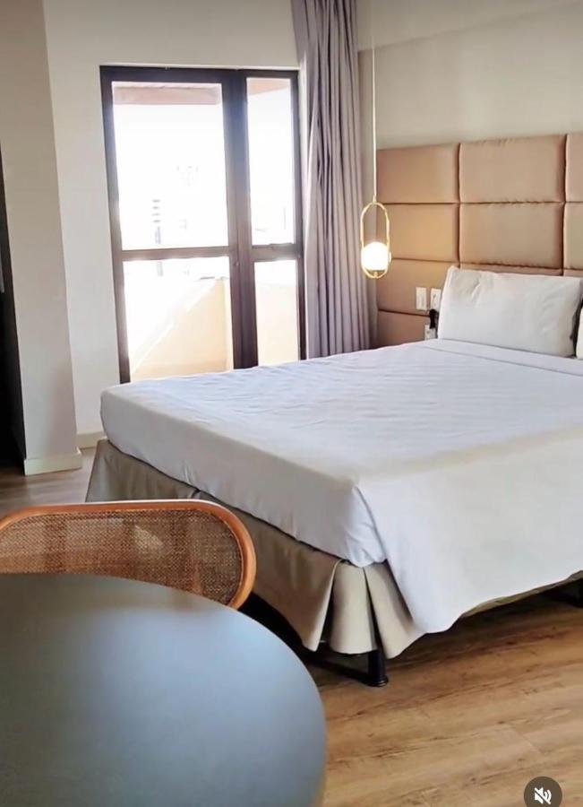Deluxe Double Room Bath,1499169250:JPEG